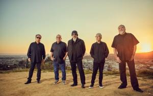 Featured image for Los Lobos.