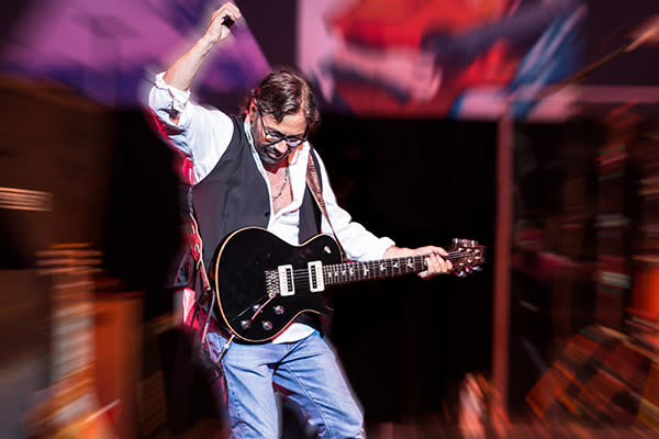 Featured image for Al Di Meola.